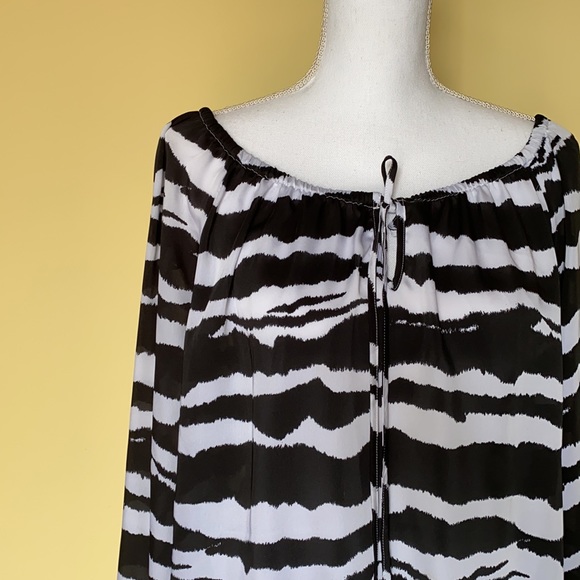 Michael Kors black and white blouse size S - Picture 4 of 11